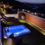 Socalcos Do Douro House *
