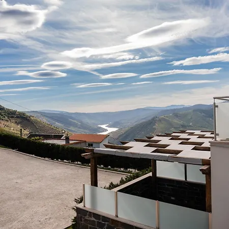 Socalcos Do Douro House *