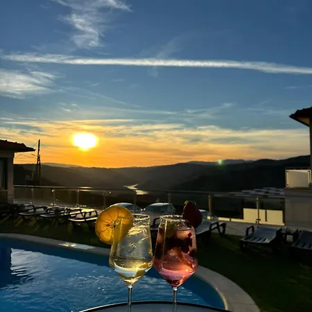 팜스테이 Socalcos Do Douro House *