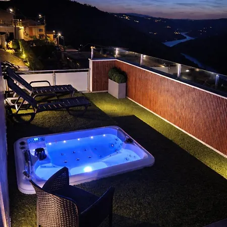 Socalcos Do Douro House *