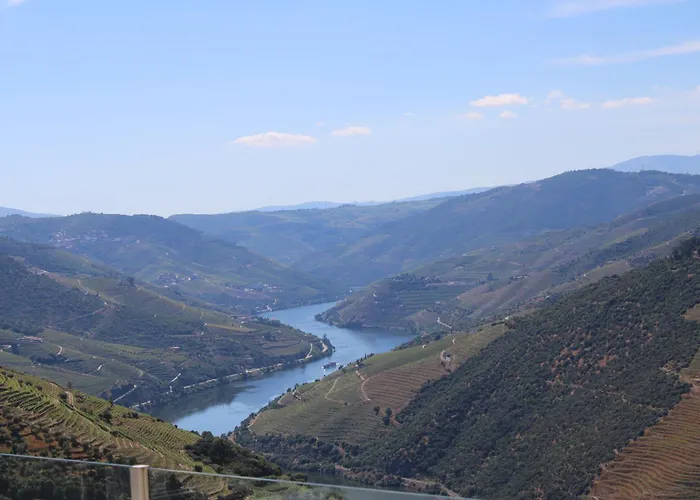 Фермерский дом Socalcos Do Douro House Валенса-ду-Дору